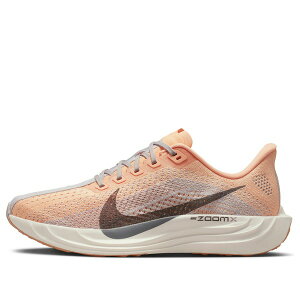 Nike �i�C�L ���f�B�[�X �X�j�[�J�[ �y(WMNS) Nike ZoomX Pegasus Plus 'Orange Chalk Cave Stone' FQ7261-702�z �T�C�Y US_9.5(26.5cm)