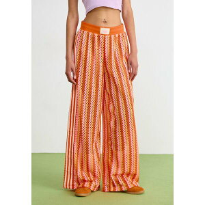 AfB_XIWiX fB[X JWApc {gX TRACKPANT - Tracksuit bottoms - semi lucid fuchsia/hazy orange/semi solar orange