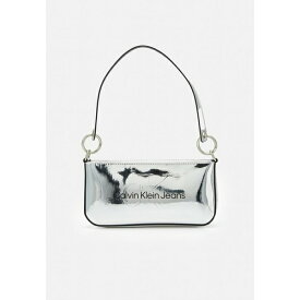 カルバンクライン レディース ハンドバッグ バッグ SCULPTED SHOULDER POUCH S - Handbag - silver-coloured