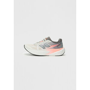 j[oX fB[X tBbglX X|[c FUELCELL REBEL V5 - Road running shoes - grapefruit