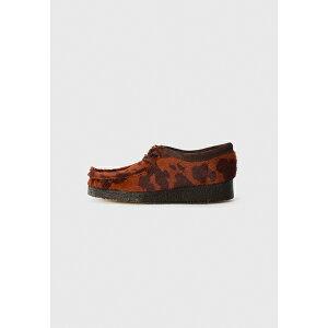 N[NX fB[X T_ V[Y WALLABEE - Lace-ups - brown