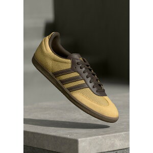 AfB_XIWiX Y Xj[J[ V[Y SAMBA OG UNISEX - Trainers - golden-coloured/beige/dark brown