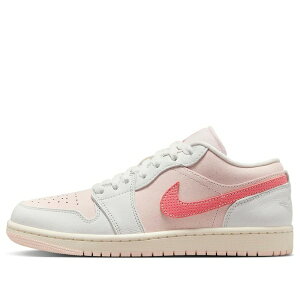 Air Jordan �W���[�_�� ���f�B�[�X �X�j�[�J�[ Summit White/Light Soft Pink/Sail/Magic Ember �y(WMNS) Air Jordan 1 Low SE 'Strawberry Milkshake' IB8156-133�z �T�C�Y US_7(24.0cm)