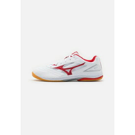 ミズノ メンズ バスケットボール スポーツ WAVE DRIVE 9 - Multicourt tennis shoes - white/high risk red/silver