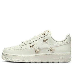 Nike �i�C�L ���f�B�[�X �X�j�[�J�[ White �y(WMNS) Nike Air Force 1 Low 'White Mini Gold Swooshes' FV3654-111�z �T�C�Y US_W_11