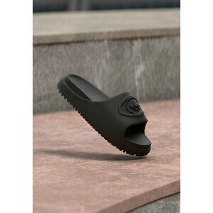 �A�f�B�_�X�I���W�i���X ���f�B�[�X �T���_�� �V���[�Y CAMPUS 00S FOAM SLIDE - Mules - core black