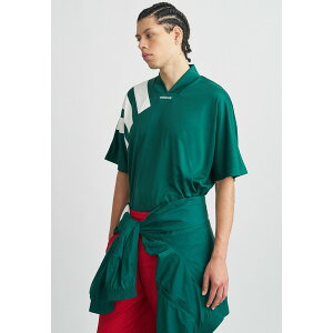 AfB_XIWiX Y TVc gbvX Print T-shirt - green/white