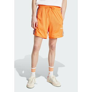 �A�f�B�_�X�I���W�i���X �����Y �J�W���A���p���c �{�g���X SPRNT SHRT - Shorts - semi solar orange