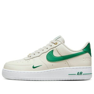 Nike �i�C�L ���f�B�[�X �X�j�[�J�[ �y(WMNS) Nike Air Force 1 '07 SE '40th Anniversary - Sail Malachite' DQ7582-101�z �T�C�Y US_W_12