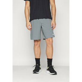 ナイキ メンズ バスケットボール スポーツ CHALLENGER SHORT - Sports shorts - smoke grey/black/reflective silver