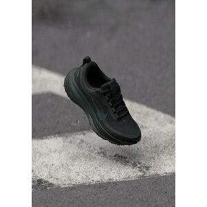 �i�C�L ���f�B�[�X �t�B�b�g�l�X �X�|�[�c VOMERO 18 GTX - Road running shoes - black/anthracite