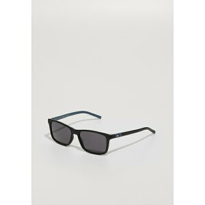 g~[ qtBK[ fB[X TOXACEFA ANZT[ UNISEX - Sunglasses - matte black