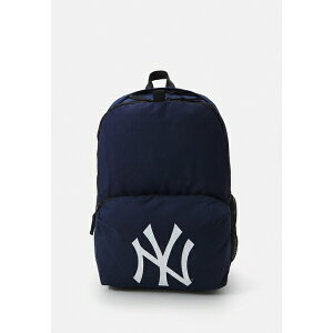 �j���[�G�� �����Y �o�b�N�p�b�N�E�����b�N�T�b�N �o�b�O MLB NEW YORK YANKEES MULTI STADIUM BAG UNISEX - Club wear - navy/white