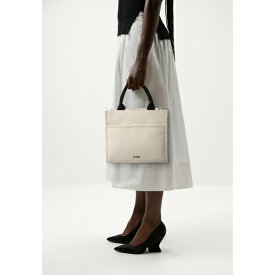 ジン レディース ハンドバッグ バッグ Handbag - off-white