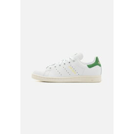 アディダスオリジナルス レディース スニーカー シューズ STAN SMITH - Trainers - footwear white/preloved green/almost yellow