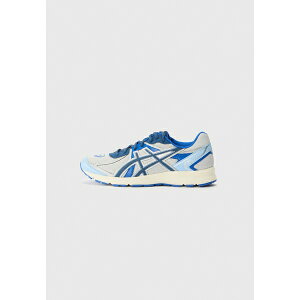 アシックス メンズ スニーカー シューズ JOG 100S UNISEX - Trainers - cloud grey/independence blue