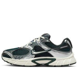 Nike �i�C�L ���f�B�[�X �X�j�[�J�[ �y(WMNS) Nike V5 RNR 'Seaweed Metallic Silver' HQ7901-300�z �T�C�Y US_6(23.0cm)