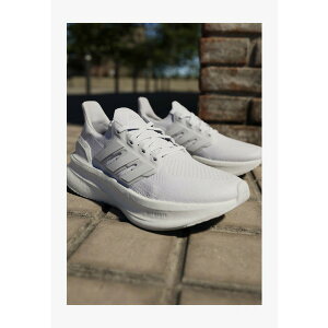 AfB_X fB[X tBbglX X|[c ULTRABOOST 5 - Road running shoes - cloud white cloud white cloud white