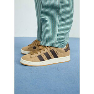 AfB_XIWiX fB[X Xj[J[ V[Y CAMPUS 00S W - Skate shoes - cardboard/off white/dark brown