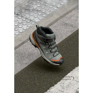 T Y nCLO X|[c X ULTRA 360 MID GTX - Hiking shoes - wrought iron/sedona sage/sierra