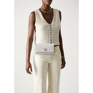 QX fB[X V_[obO obO NOELLE FLAP ORGANIZER - Cross body bag - bone