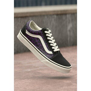 oY Y Xj[J[ V[Y OLD SKOOL UNISEX - Trainers - purple