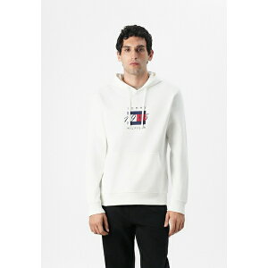 g~[ qtBK[ fB[X p[J[EXEFbgVc AE^[ LINEAR FLAG GRAPHIC HOODIE UNISEX - Sweatshirt - white