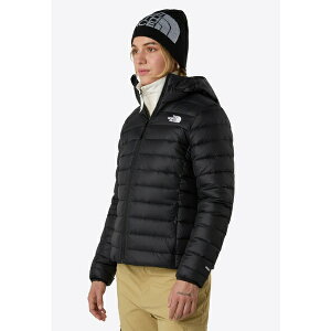 m[XtFCX fB[X WPbgu] AE^[ CLASSIC - Down jacket - tnf black