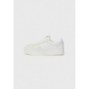 g~[qtBK[ fB[X Xj[J[ V[Y THE GREENWICH - Trainers - ecru