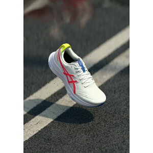AVbNX fB[X tBbglX X|[c GEL KAYANO 32 ATC - Road running shoes - white/flash coral