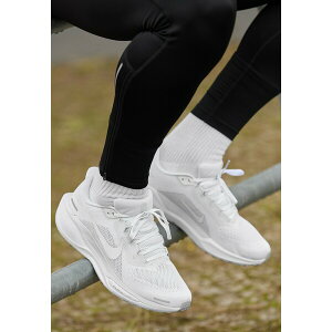 �i�C�L �����Y �t�B�b�g�l�X �X�|�[�c AIR ZOOM PEGASUS 41 - Road running shoes - white/pure platinum/metallic silver