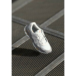 �A�V�b�N�X �����Y �X�j�[�J�[ �V���[�Y GEL NYC UNISEX - Trainers - cloud grey/cement grey