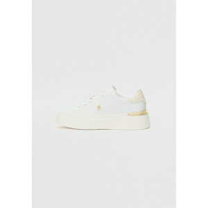 g~[ qtBK[ fB[X Xj[J[ V[Y Trainers - white