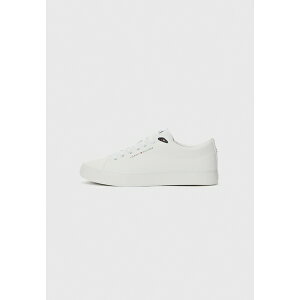 g~[ qtBK[ Y T_ V[Y TH VULC CORE - Trainers - white