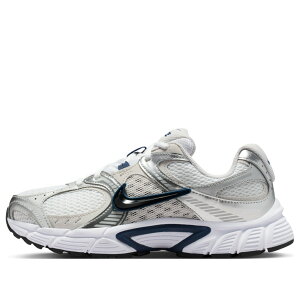 Nike �i�C�L ���f�B�[�X �X�j�[�J�[ �y(WMNS) Nike V5 RNR 'Metallic Silver Black Navy' IO7390-095�z �T�C�Y US_8.5(25.5cm)