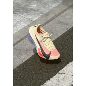 iCL fB[X tBbglX X|[c AIR ZOOM ALPHAFLY NEXT% 3 - Road running shoes - coconut milk/off noir/dusty amethyst/glacier blue/hot lava