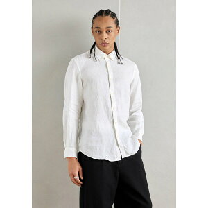 XRb`Ah\[_ Y T_ V[Y CORE SHIRT BUTTON DOWN - Shirt - off white