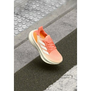 AfB_X fB[X tBbglX X|[c ULTRABOOST 5X - Road running shoes - semi coral/off white/flash orange