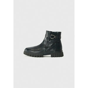 K{[ RtH[g fB[X u[c V[Y Classic ankle boots - black