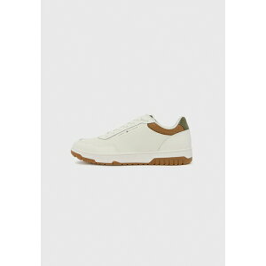 g~[ qtBK[ Y Xj[J[ V[Y BASKET CORE - Trainers - ecru/army green