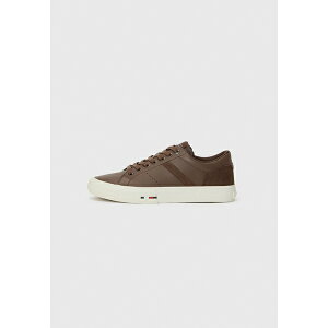 トミー ヒルフィガー メンズ スニーカー シューズ HI VULC STREET - Trainers - cocoa