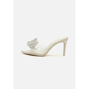 \tBAEFuX^[ fB[X T_ V[Y VANESSA MID MULE - Heeled mules - gardenia