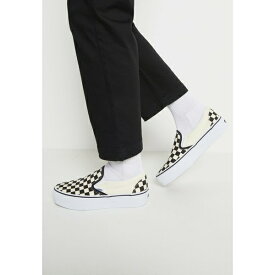 バンズ レディース スリッポン・ローファー シューズ UA CLASSIC SLIP-ON PLATFORM - Slip-ons - black/white