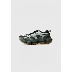  Y Xj[J[ V[Y MENS SPEED ARC MATIS - Trainers - black/graphite