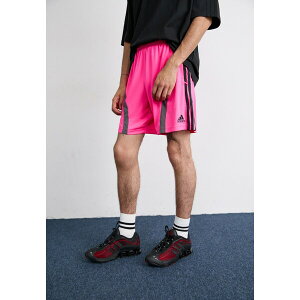 アディダスオリジナルス メンズ サンダル シューズ TEAMGEIST - Tracksuit bottoms - lucid pink/black
