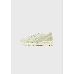 AVbNX Y T_ V[Y GEL-NUNOBIKI UNISEX - Trainers - dried leaf green/pure silver-coloured