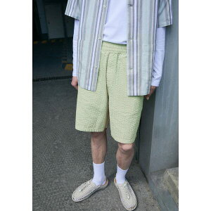 J[n[g Y T_ V[Y TOLAND - Shorts - pale olive