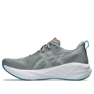 ASICS �A�V�b�N�X �����Y �X�j�[�J�[ �yASICS Novablast 5 2E Wide 'Gravel White' 1011B975-020�z �T�C�Y US_7.5(25.5cm)