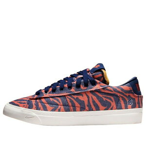 Nike �i�C�L �����Y �X�j�[�J�[ �yNike x Devin Booker Blazer Low 'Safety Orange' HQ2054-801�z �T�C�Y US_8(26.0cm)