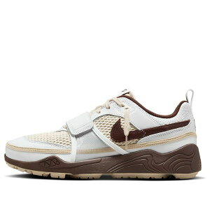 Nike �i�C�L �����Y �X�j�[�J�[ �yNike x Travis Scott Zoom Field Jaxx 'Light Chocolate' HQ3073-100�z �T�C�Y US_9.5(27.5cm)